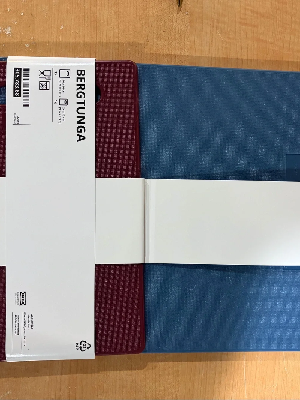 IKEA BERGTUNGA Cutting Board Set in Blue and Burgundy